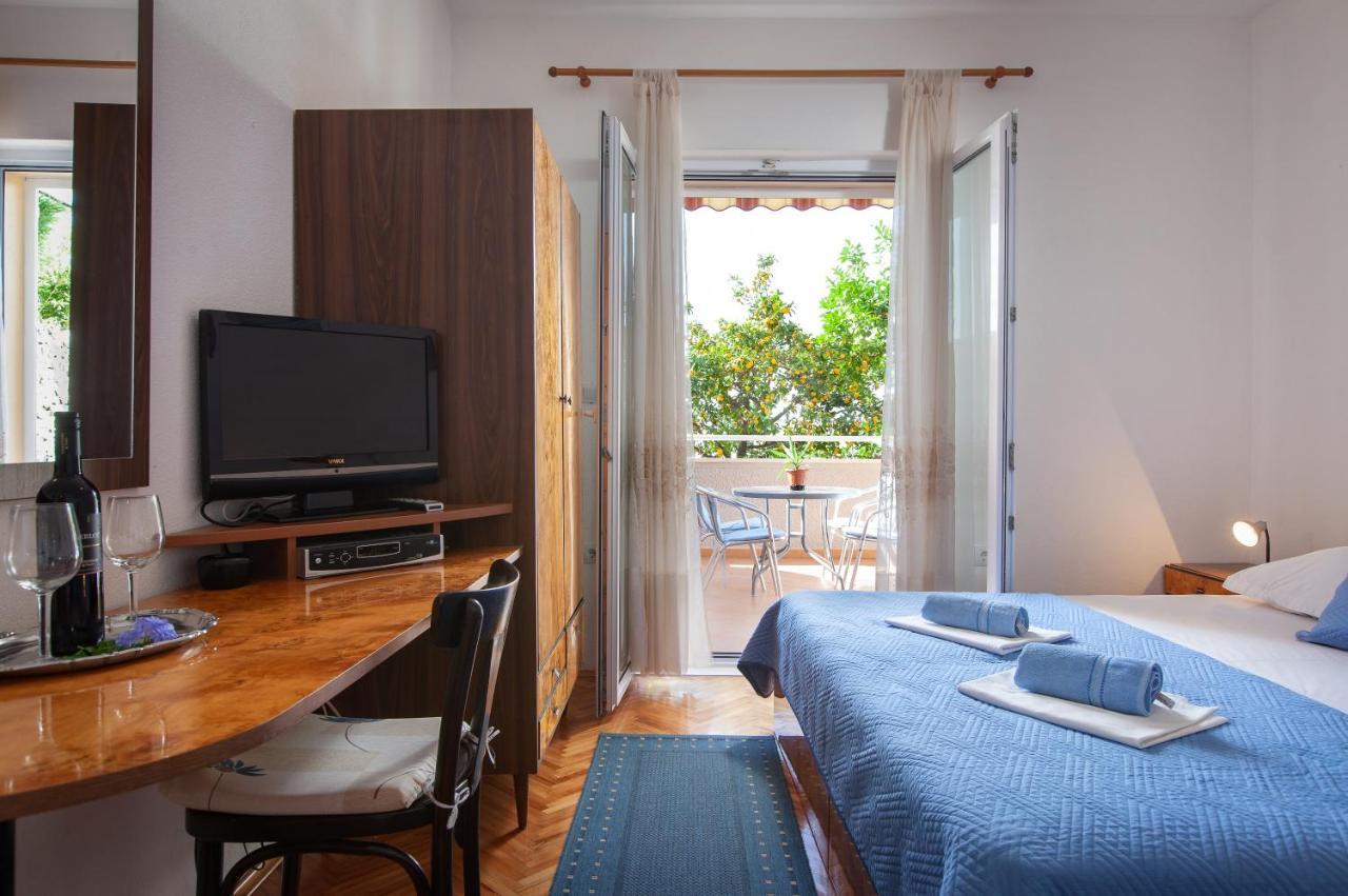 Vila Nives Podgora Exteriör bild