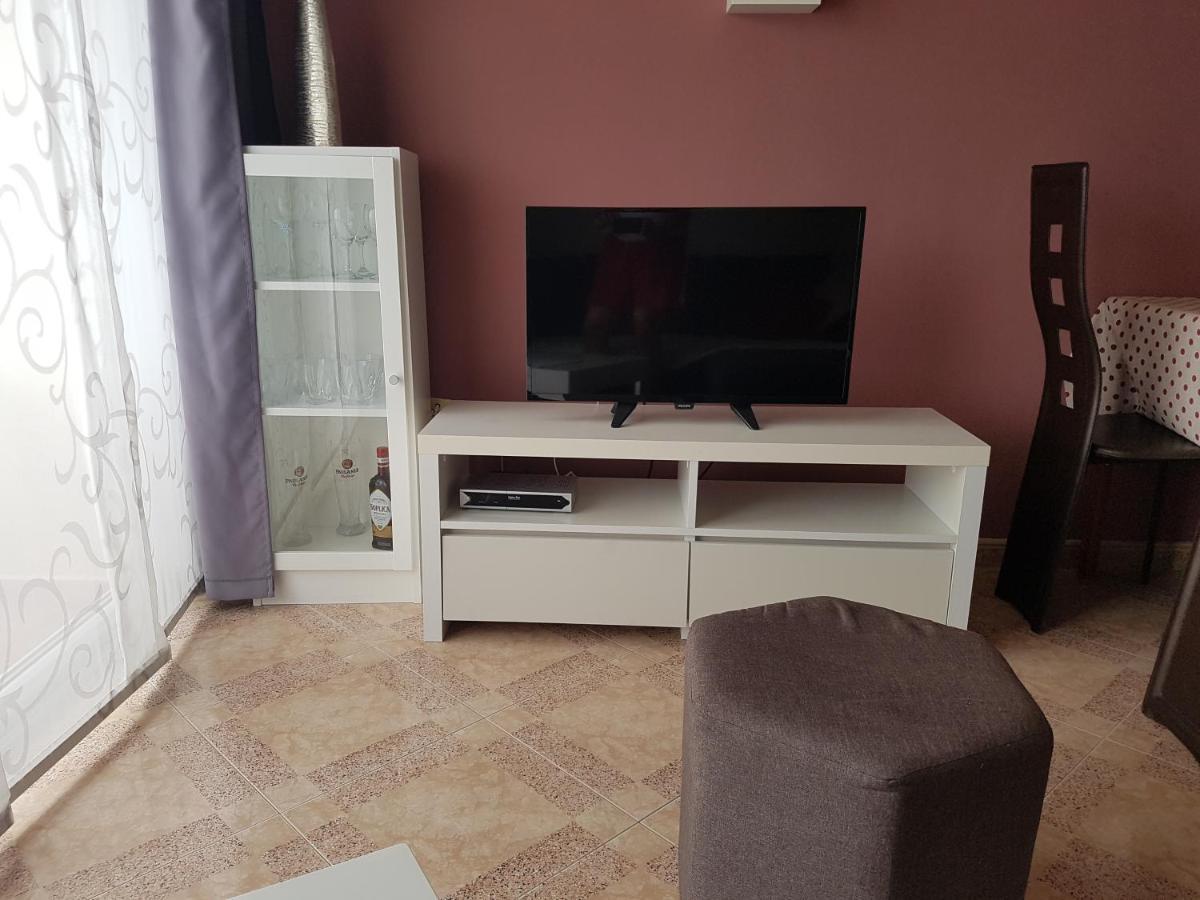 Vila Nives Podgora Exteriör bild