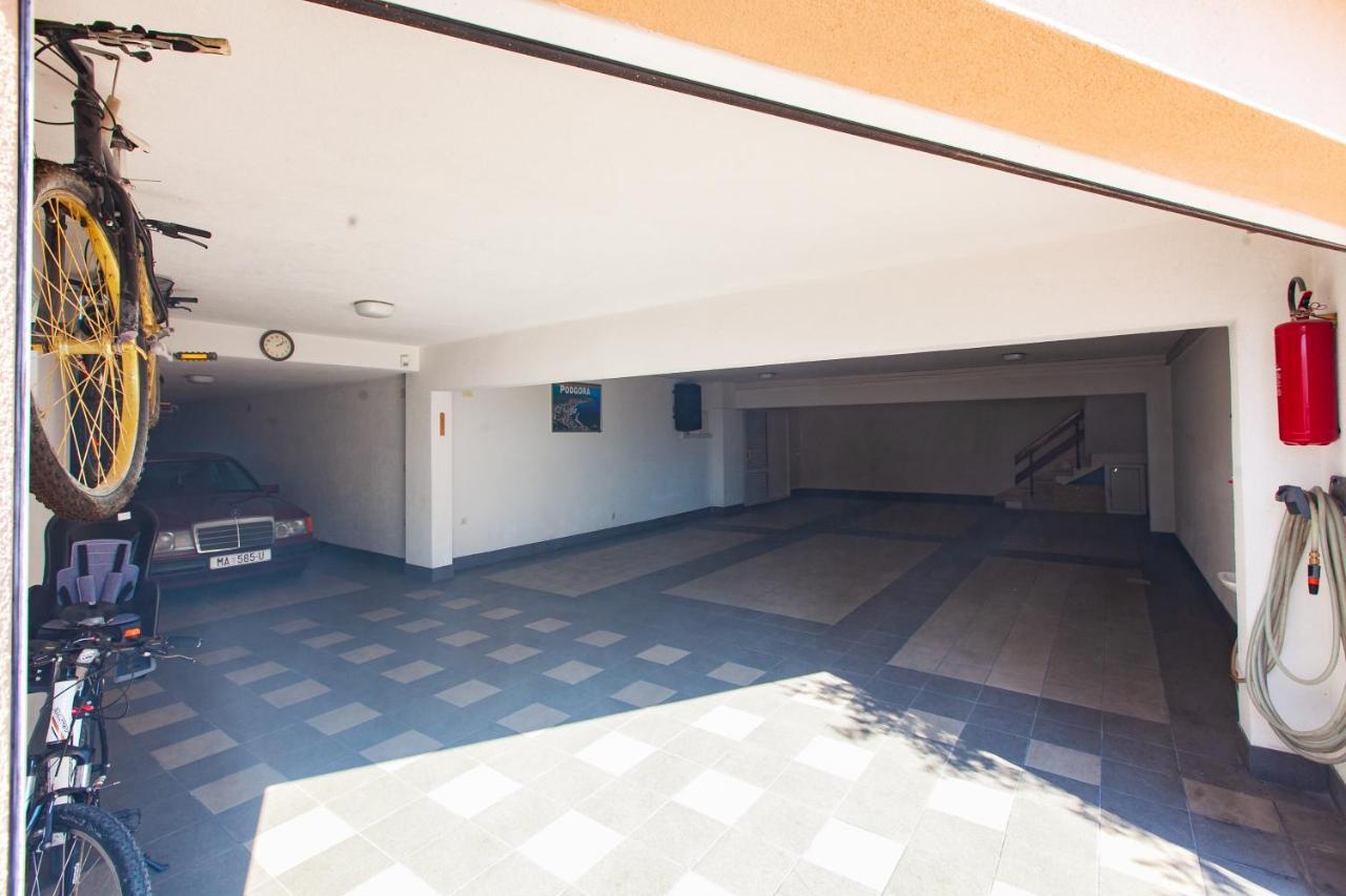 Vila Nives Podgora Exteriör bild