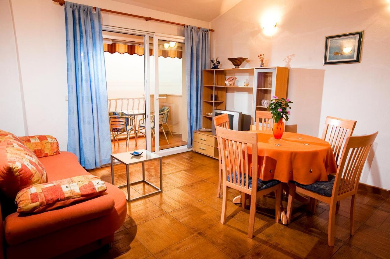 Vila Nives Podgora Exteriör bild